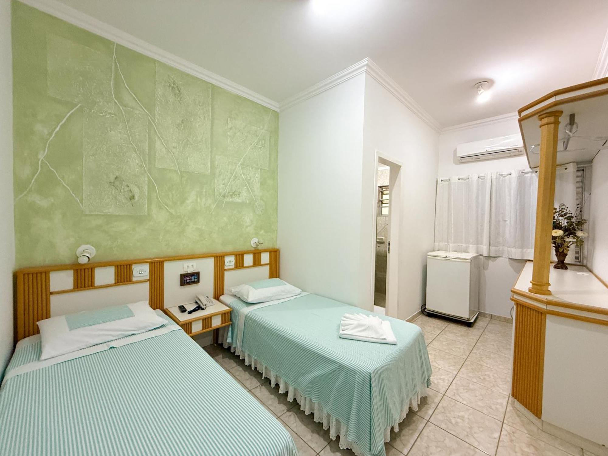 Grande Hotel Paranavai Phòng bức ảnh